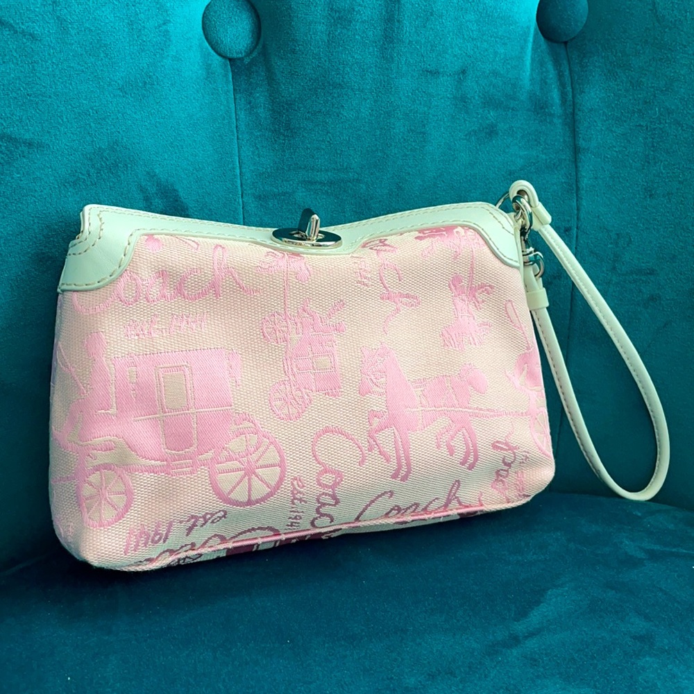 Coach Wristlet, Carriage Print (Pink Canvas)